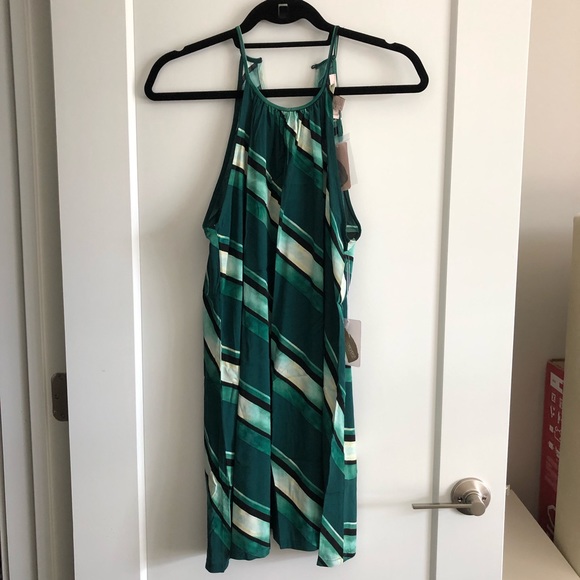 Flowy Dress - Picture 3 of 6